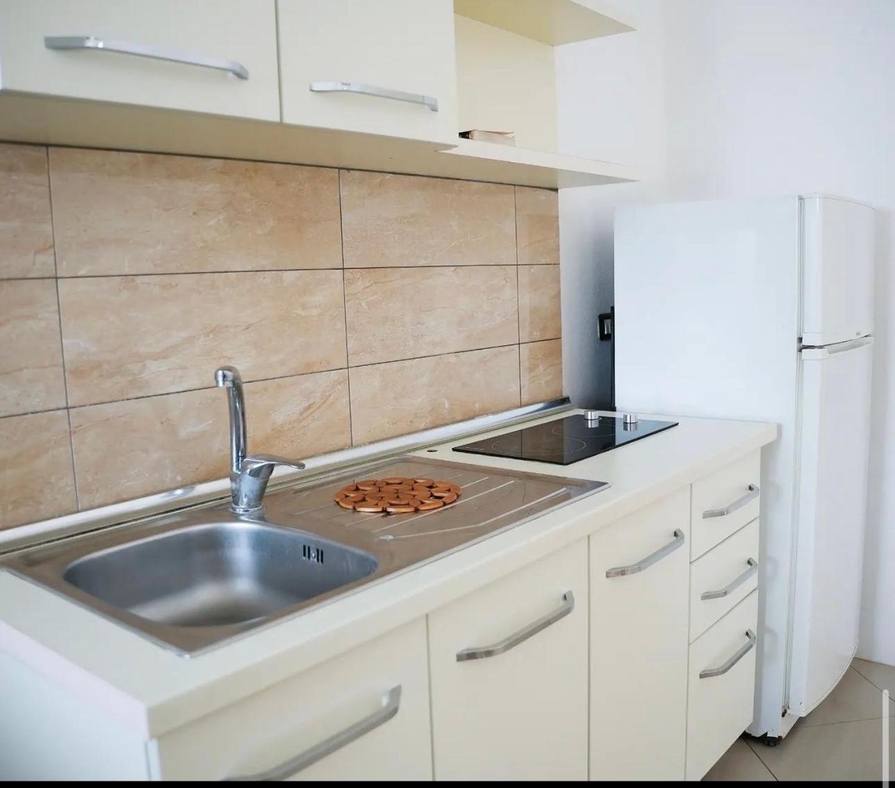 Hotel Kaci Velipojë Екстериор снимка