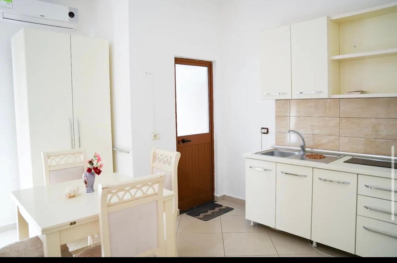 Hotel Kaci Velipojë Екстериор снимка